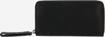 Tommy Jeans Wallet in Black: front