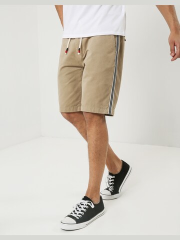 Threadbare Regular Shorts  'Seacliffe' in Beige: predná strana