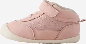 Next Tennarit värissä vaaleanpunainen: etupuoli