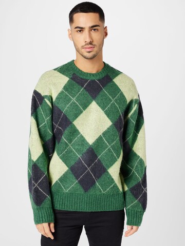 River Island Sweater in Green: front