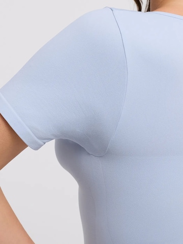 Body modellante 'Tshirt Sculpting Bodysuit with String' di cfab in blu