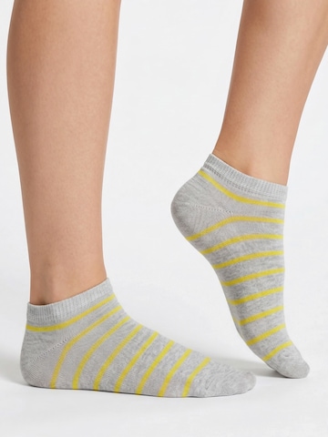 footstar Ankle Socks 'Ringel' in Yellow: front