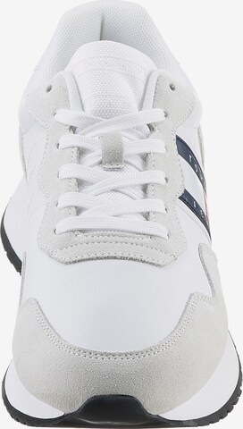 Baskets basses 'ESSENTIAL' Tommy Jeans en blanc