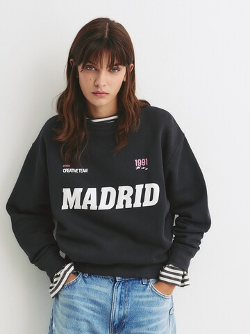 Pull&Bear Collegepaita 'MADRID' värissä harmaa: etupuoli