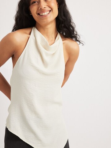 NA-KD Top in Beige: voorkant