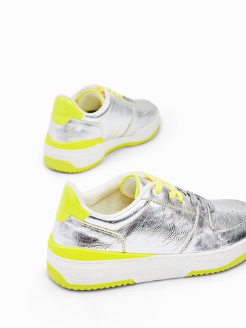 Desigual Låg sneaker 'Metro' i silver