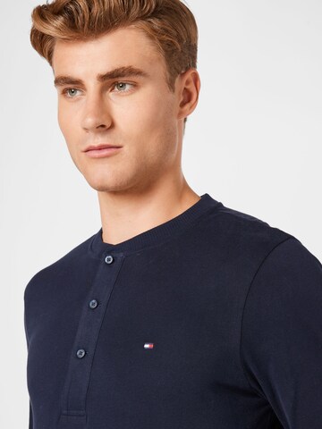 TOMMY HILFIGER - Camiseta en azul