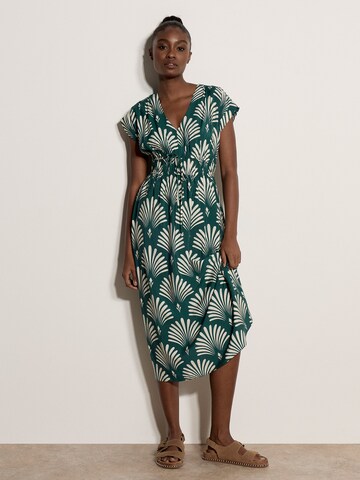 Robe ' ' Apricot en vert