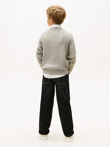 TOMMY HILFIGER Sweater in Grey