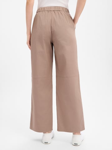Marie Lund Loose fit Trousers in Brown