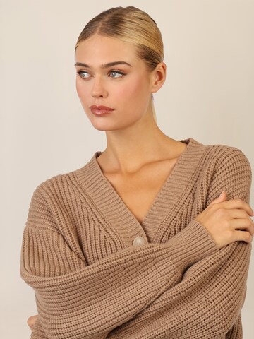 APART Knit Cardigan in Brown
