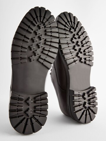 Chaussure à lacets 'Essential' Next en marron