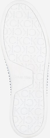 Pantofi cu șireturi de la Calvin Klein pe albastru