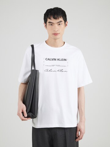 Tricou de la Calvin Klein Jeans pe alb: față