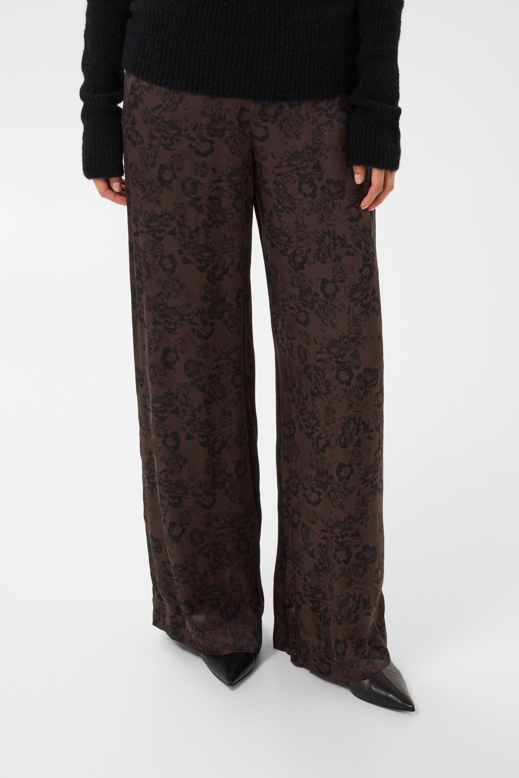 Part Two Regular Trousers in Brown: front