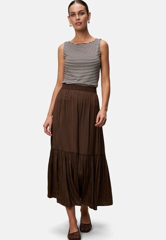 Top di zero in marrone