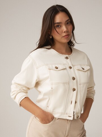 Next Tussenjas in Beige: voorkant