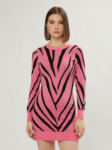 Influencer Úpletové šaty – pink: přední strana