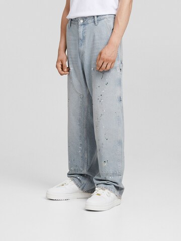 Bershka Loosefit Jeans in Blauw: voorkant