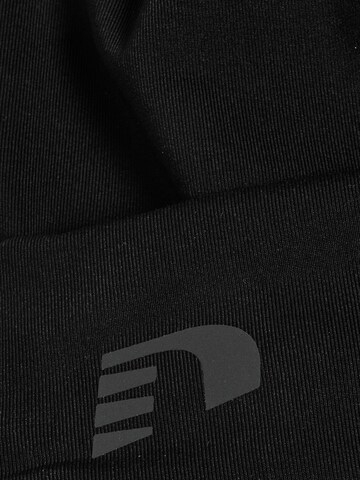 Newline Sportmuts in Zwart