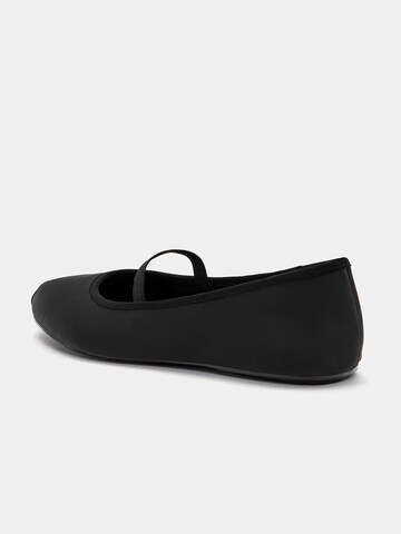 Ballerines à lanières Pull&Bear en noir