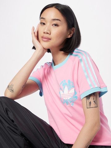 T-Shirt 'Pride Rm 3-Stripes' ADIDAS ORIGINALS en rose