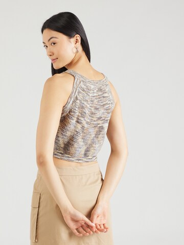 Top in maglia 'KERA' di PIECES in beige