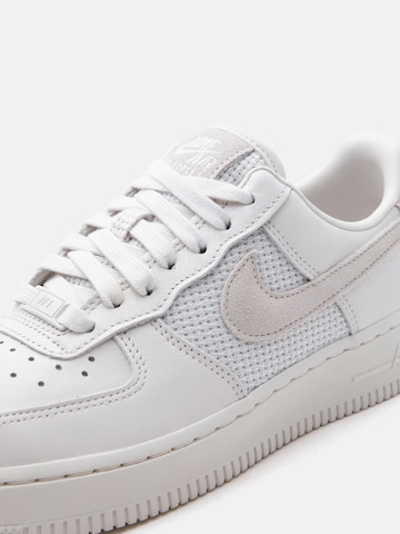 Nike Sportswear Tenisky 'Air Force 1 '07' – bílá