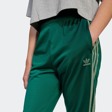 Tapered Pantaloni 'Adicolor' di ADIDAS ORIGINALS in verde