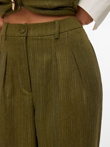 VERO MODA - regular Pantalón plisado 'KYLAN' en verde