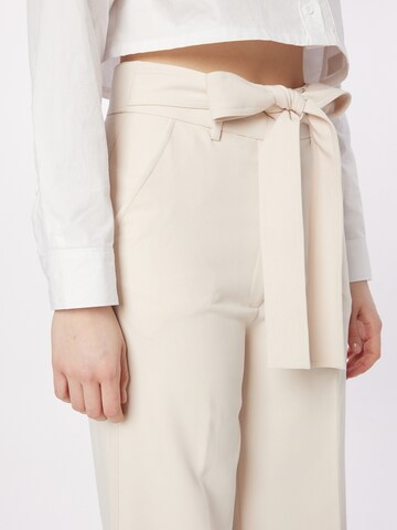 SECOND FEMALE Loosefit Pantalon 'Levien' in Beige