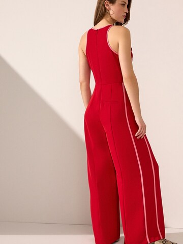 Next - Jumpsuit en rojo