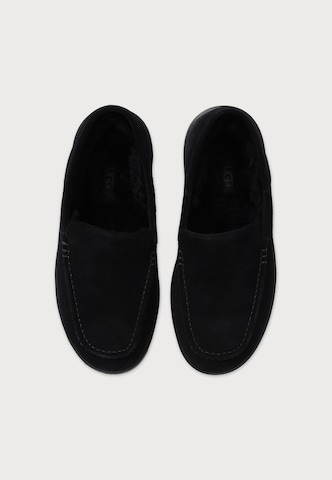 UGG - Zapatillas en negro