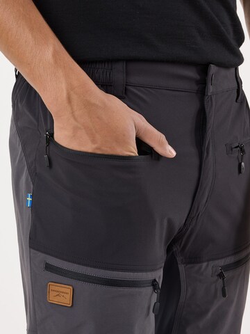 Regular Pantalon outdoor 'Lofoten' SWEDEMOUNT en gris