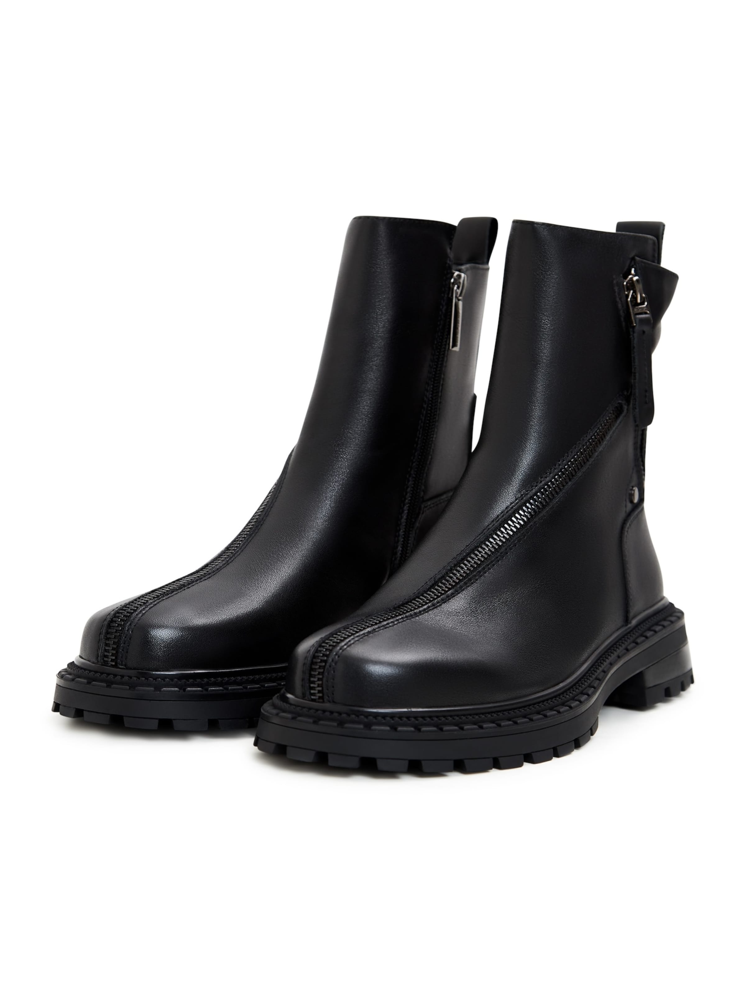 CESARE GASPARI Ankle Boots in Black