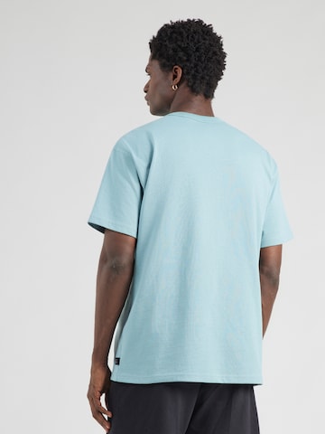 Nike Sportswear Футболка 'Premium Essentials' в Зеленый