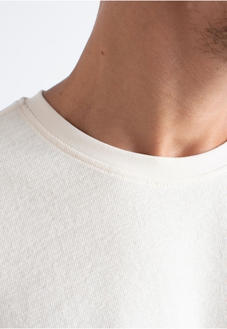 Clean Cut Copenhagen Koszulka 'Calton' w kolorze beżowy