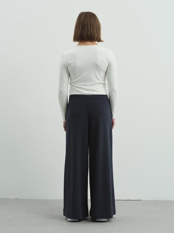 C&City Wide leg Pleat-front trousers in Grey