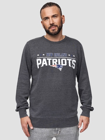 Recovered Sweatshirt in Grey: front