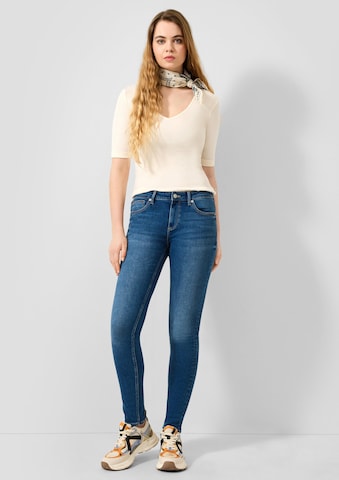 QS Skinny Jeans-Hose ' SADIE ' in Blau: Vorderseite