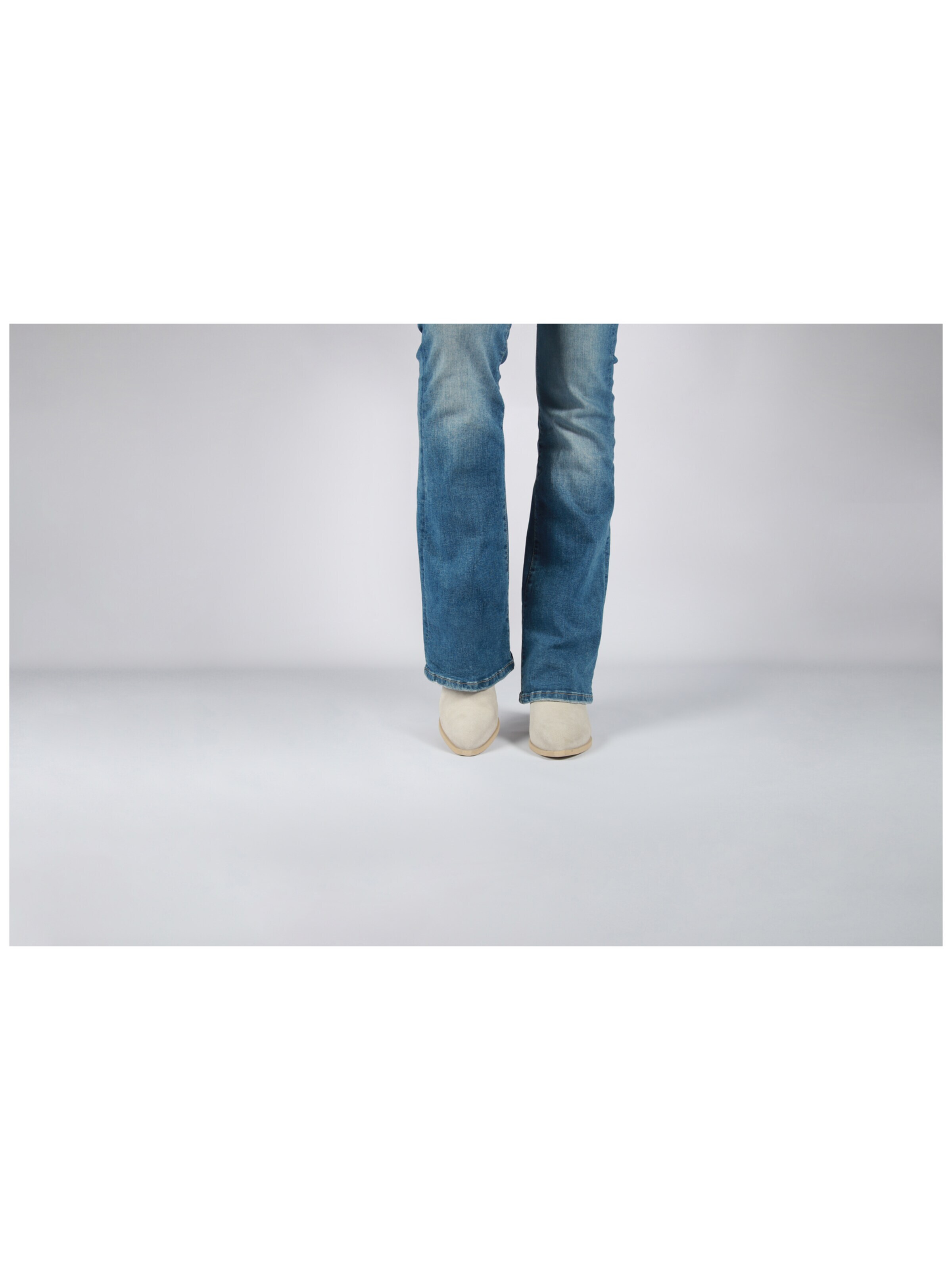 BLACKSTONE - Botas 'CASSIDY' en blanco