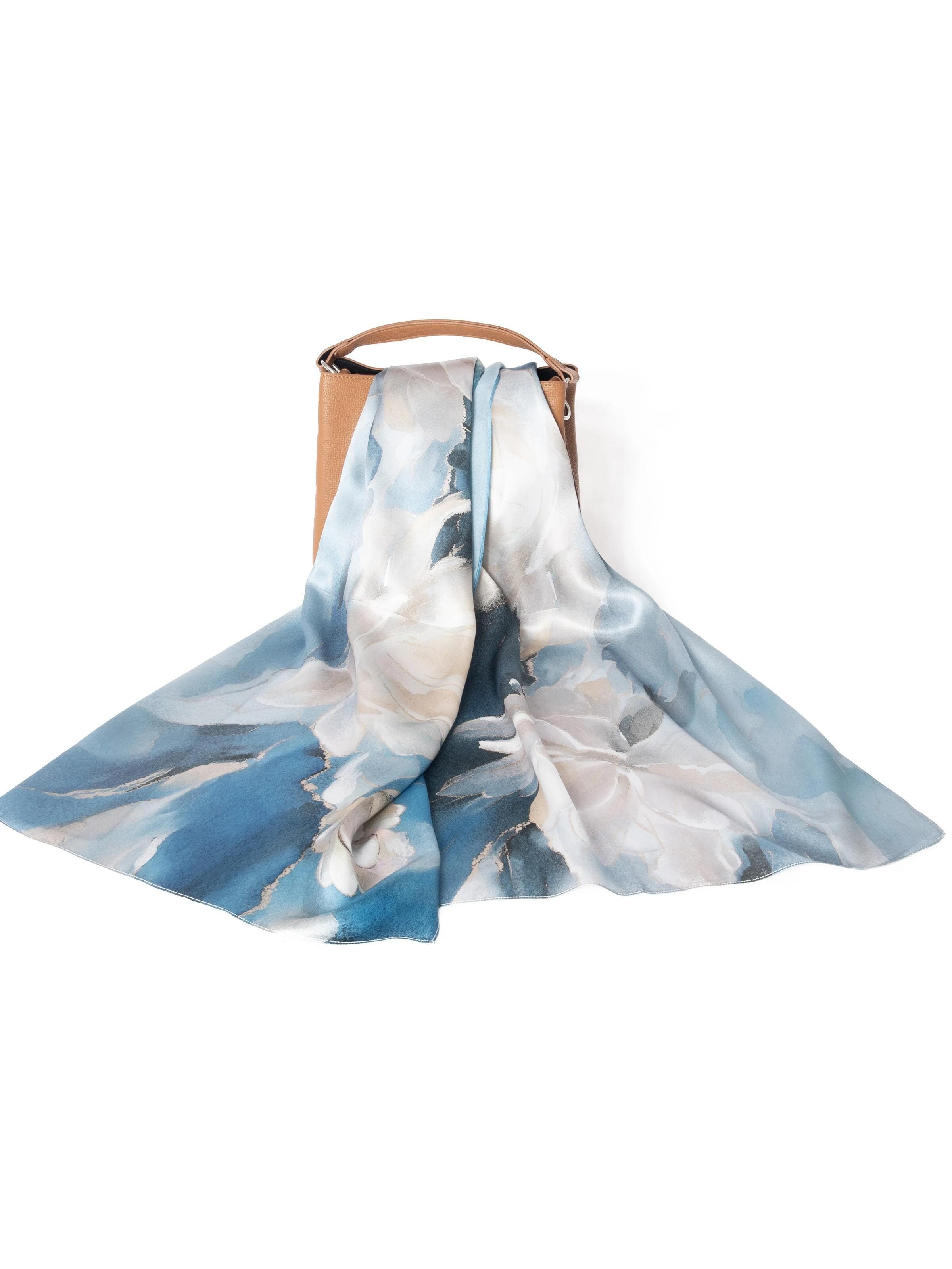 MayTree Scarf in Blue