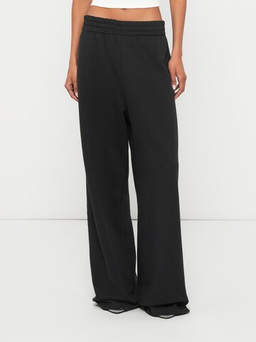 DIESEL - Pierna ancha Pantalón 'P-ZENIA-OD' en negro: frente