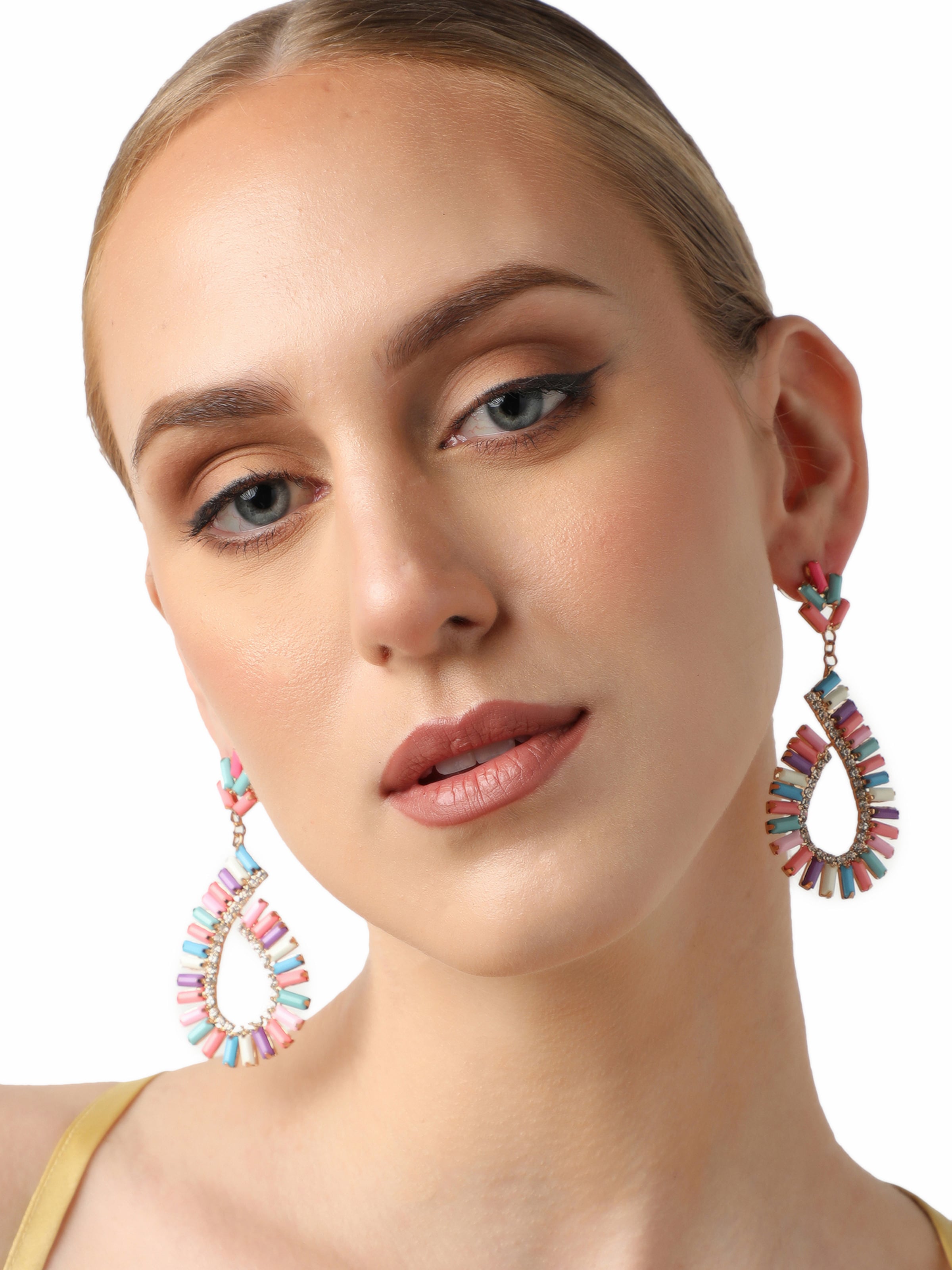 SOHI Uhani 'Faloni' | zlata barva: sprednja stran