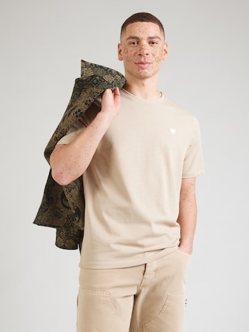 GUESS Футболка в Бежевый: спереди