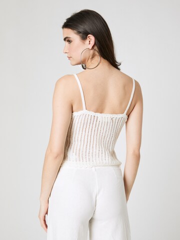 LENI KLUM x ABOUT YOU Knitted top 'Liv' in White