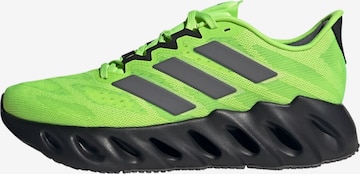 Chaussure de course 'Switch Fwd' ADIDAS PERFORMANCE en vert : devant