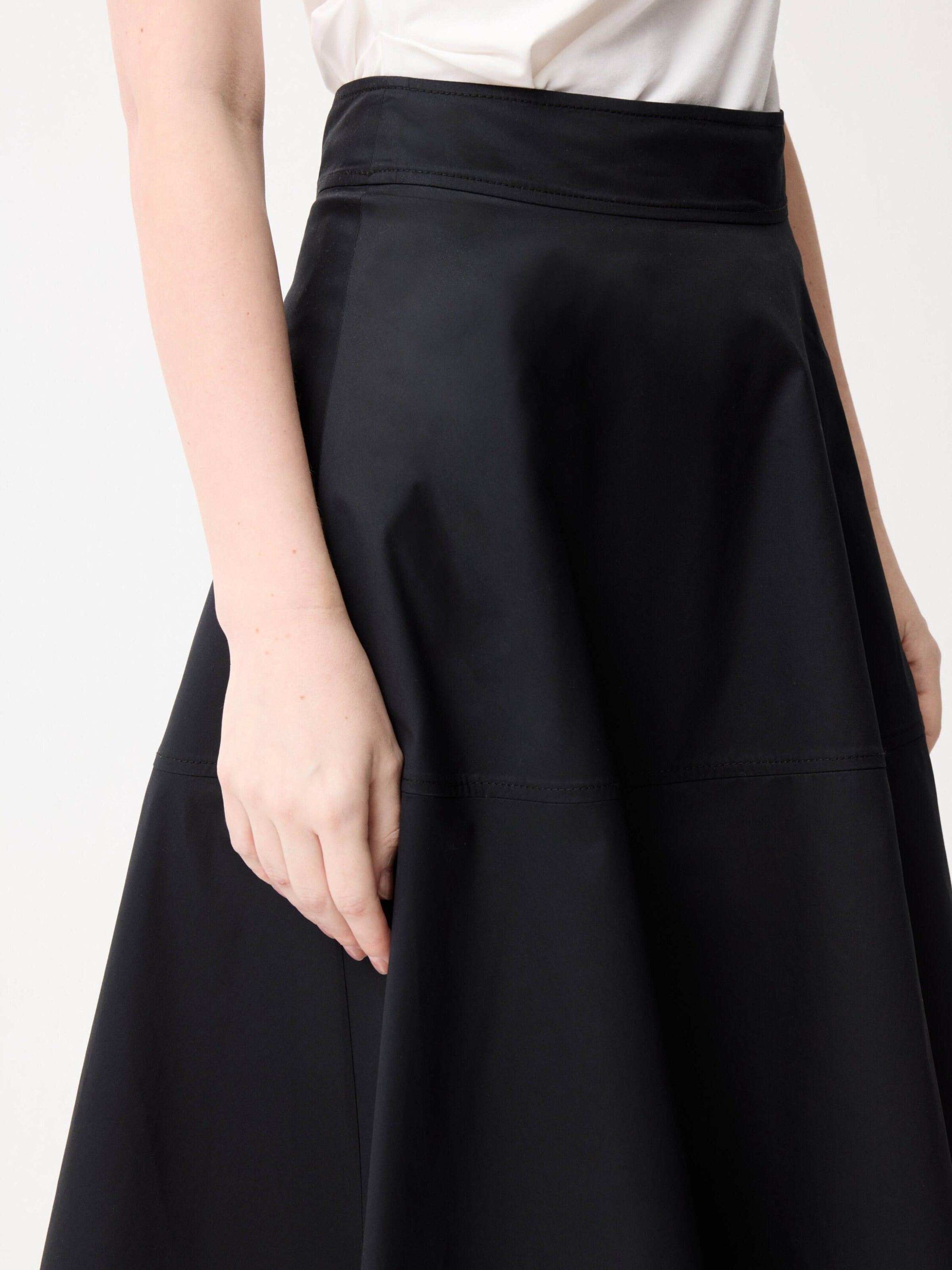 adl Skirt in Black