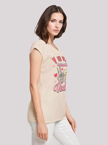 T-shirt 'Anti Valentinstag V is for Vodka' F4NT4STIC en beige