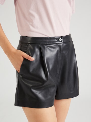 Sisley Regular Shorts in Schwarz